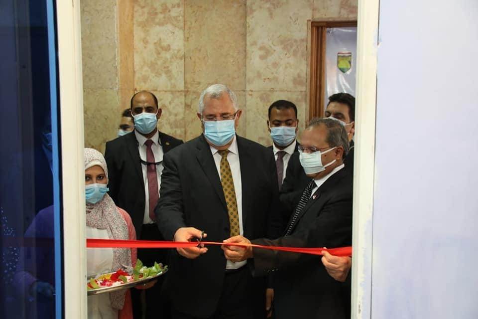 9E39CB62-CCAA-40CE-8C17-86B0F1D95CBA