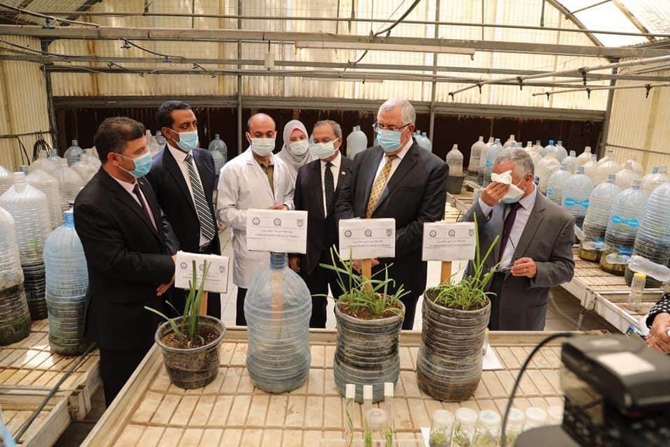 C12A5DF3-5E88-4053-8F04-FC9954FBB148