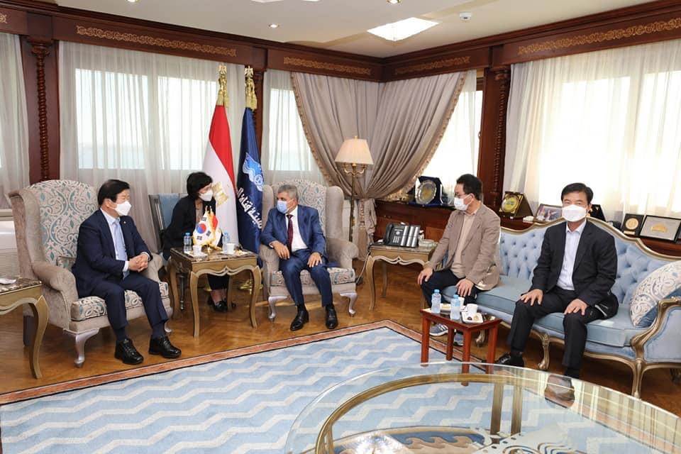 2FF3A3FC-47B5-4CC2-A000-B20E7B8112D6