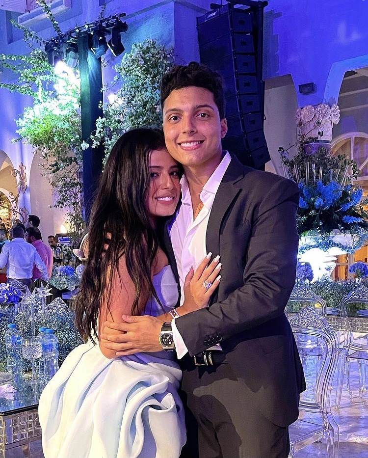 1C5B135E-DC01-4A29-8140-4B7D256AF250