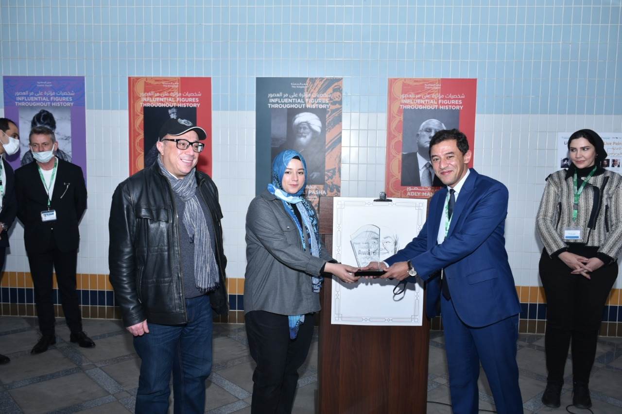 e2d6016a-03bc-4ad4-acee-f68507c19f89 e2d6016a-03bc-4ad4-acee-f68507c19f89