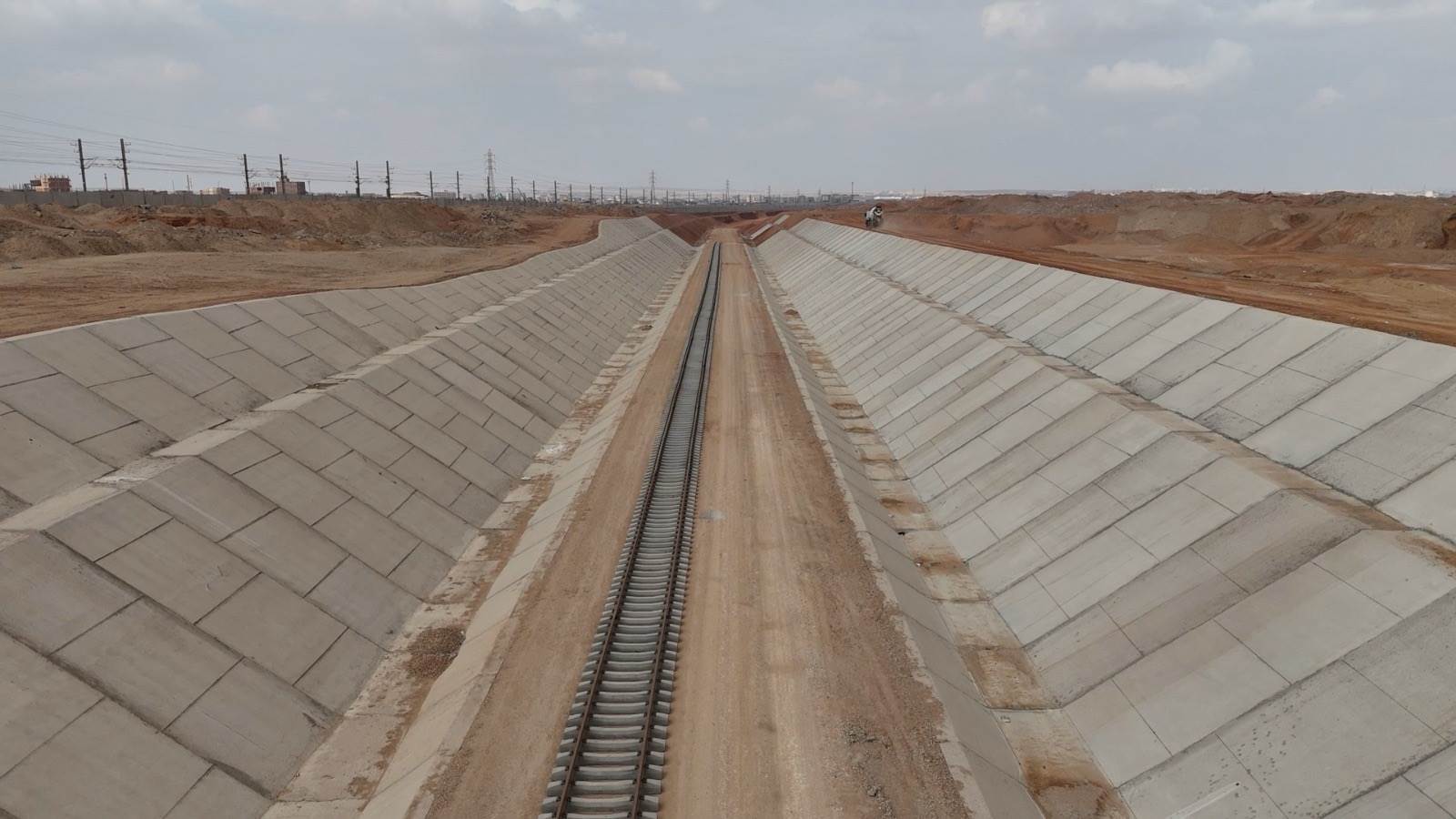 d8f6d753-59c1-4c4a-b02d-25b2370f22ec