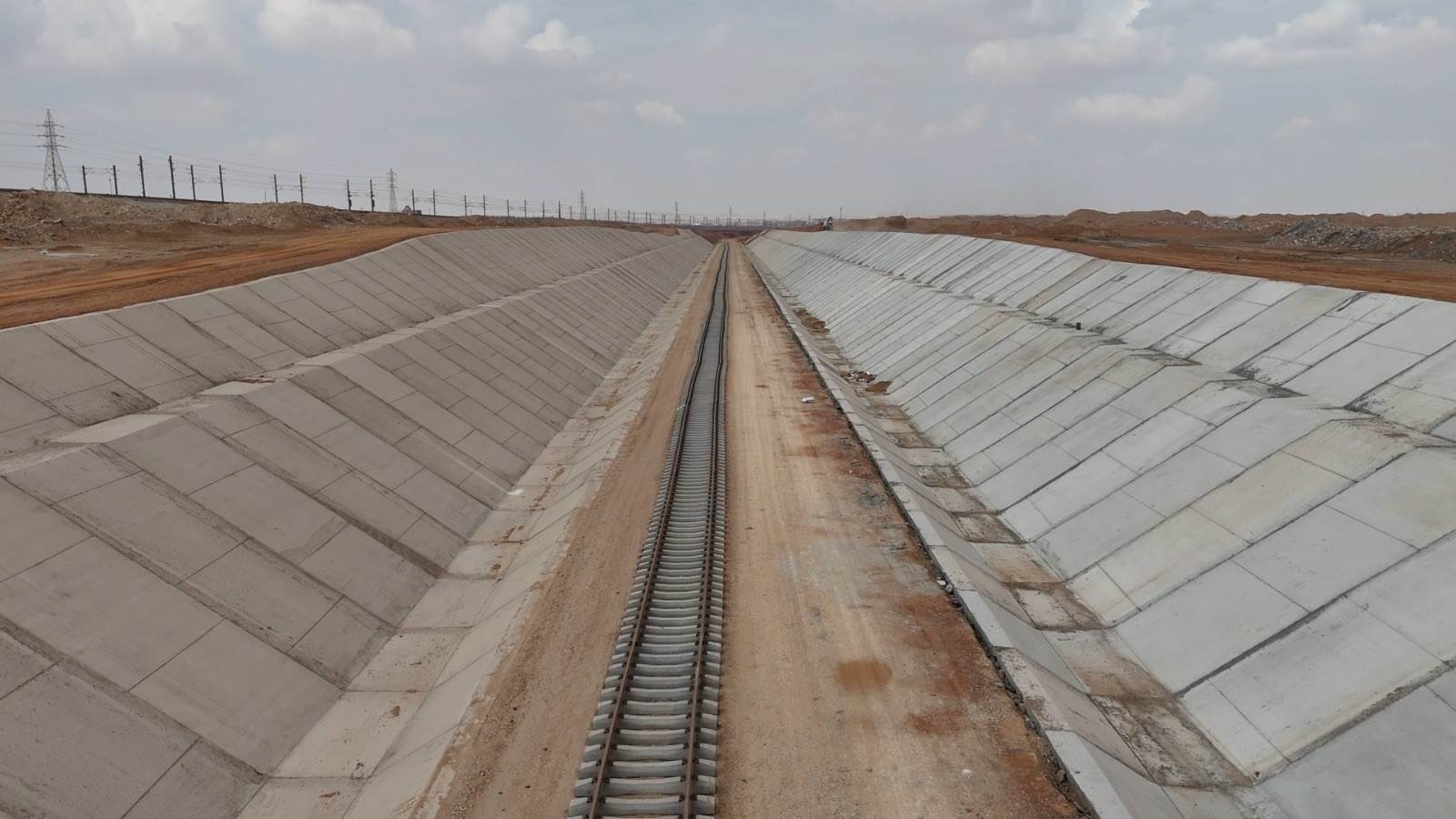 e14b654a-99f1-4c7d-8b92-7c238596c47f