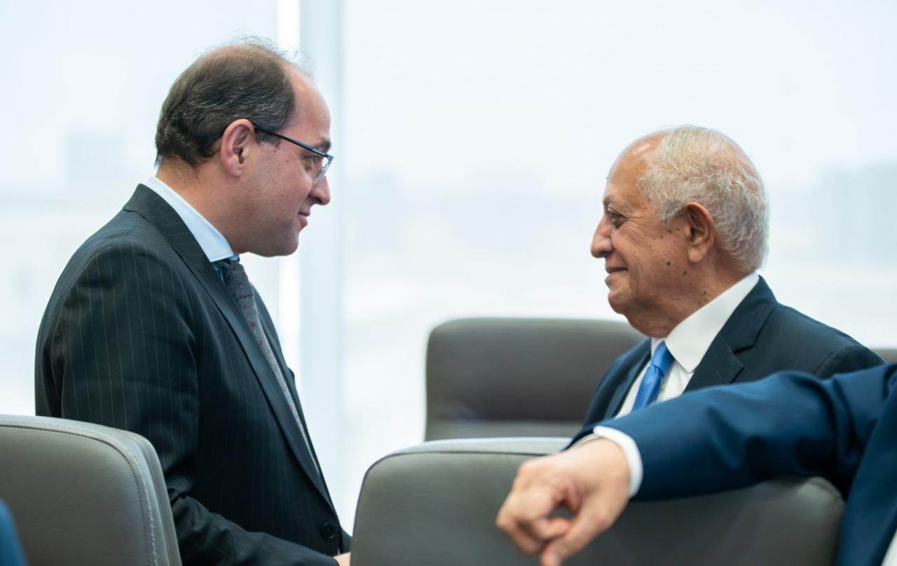 65eb5f35-965d-4dec-9f7e-ea4a375d5794