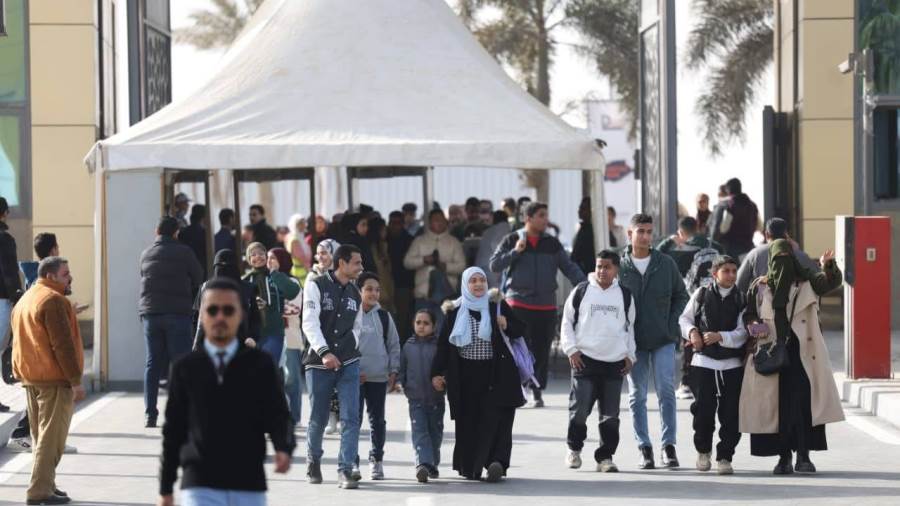معرض القاهرة الدولي للكتاب يصل إلى أول مليون زائر خلال يومين من فتح أبوابه للجمهور