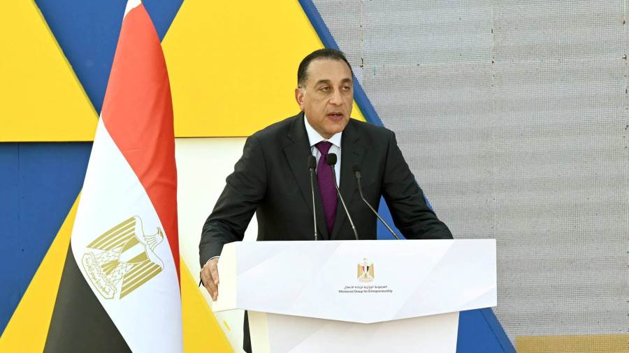 رئيس الوزراء: بناء الأمم لن يتحقق بدون بناء العقول وأغلى ما تملكه مصر هي عقول شبابها وأبنائها