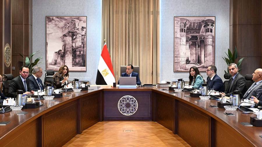 رئيس الوزراء يتابع الموقف التنفيذي لملفات التصالح في مخالفات البناء والأحوزة العمرانية والمخططات الاستراتيجية