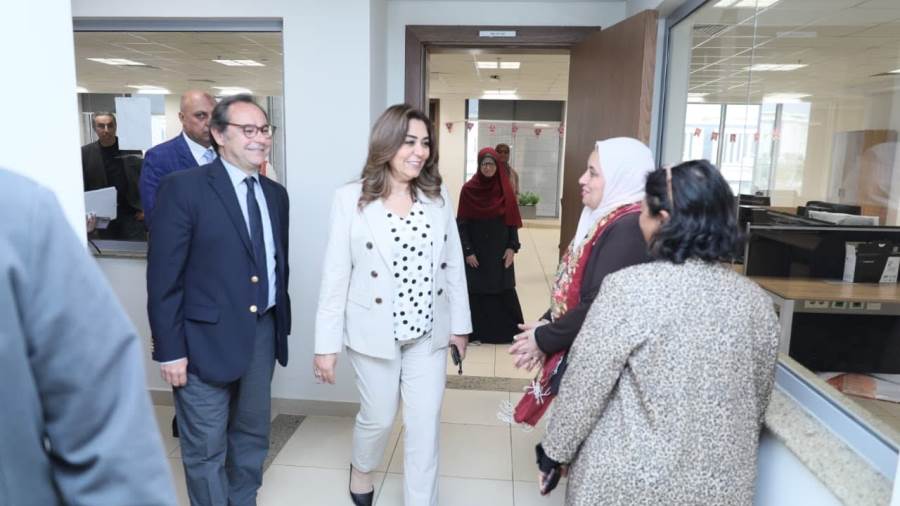 وزيرة التنمية المحلية والبيئة : تطوير الأداء والتحول الرقمي لرفع جودة الخدمات المقدمة للمواطنين