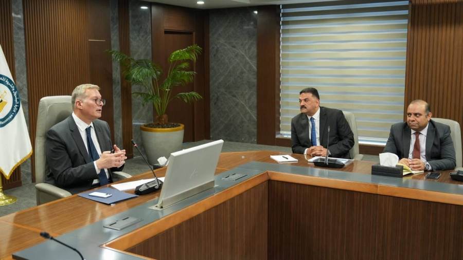 وزير البترول والثروة المعدنية يعقد اجتماعاً مع مجلس إدارة هيئة الثروة المعدنية والصناعات التعدينية