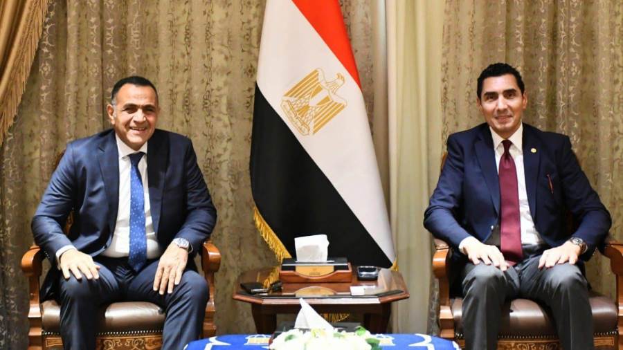 وزير الشباب والرياضة يستقبل رئيس الشركة الإفريقية لبحث التعاون المشترك