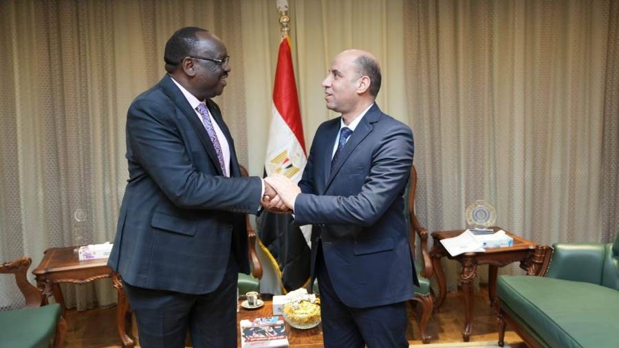 وزير العمل لنظيره الجنوب سوداني: مصر تفتح ذراعيها للأشقاء لتعزيز التعاون
