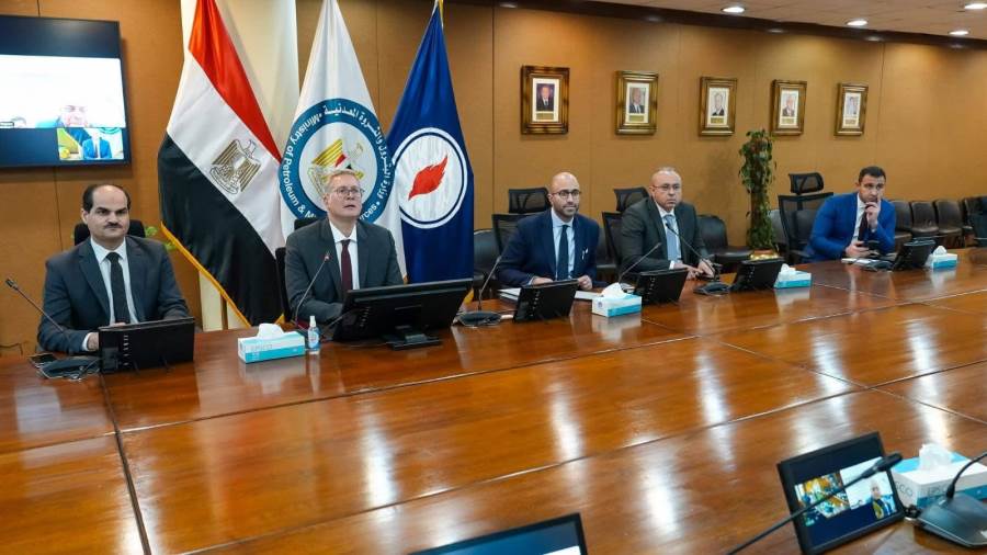 وزير البترول والثروة المعدنية يتابع مع شيفرون تعزيز التنسيق للانتهاء من اتفاقيات ربط حقل أفروديت القبرصي بمصر