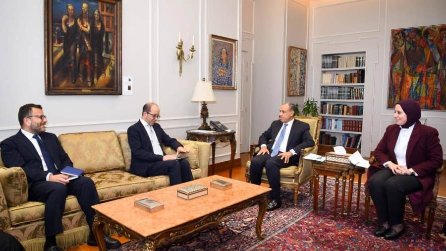 وزير الخارجية يستقبل المدير الإقليمي للصندوق الدولي للتنمية الزراعية "الإيفاد"
