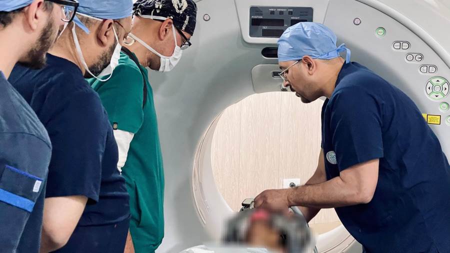 هيئة الرعاية الصحية تعلن نجاح أول عملية زرع مضخة باكلوفين لعلاج التشنج العضلي الشديد لمريض بمستشفى الكرنك الدولي