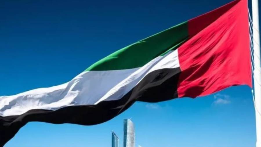 الإمارات تعلن التصدي لهجوم صاروخي وتدعو السكان للبقاء في أماكن آمنة