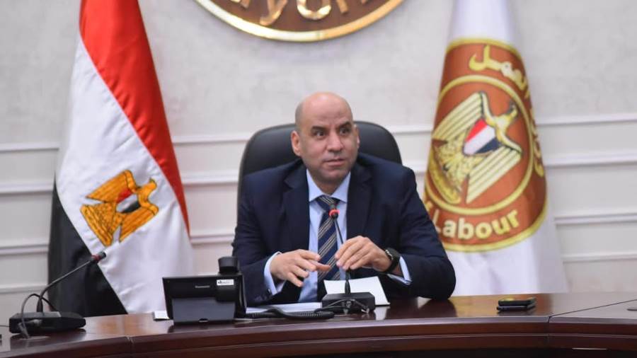 إجازة رسمية مدفوعة الأجر الاثنين المُقْبل “.. للعاملين بالقطاع الخاص بمناسبة عيد شمّ النسيم