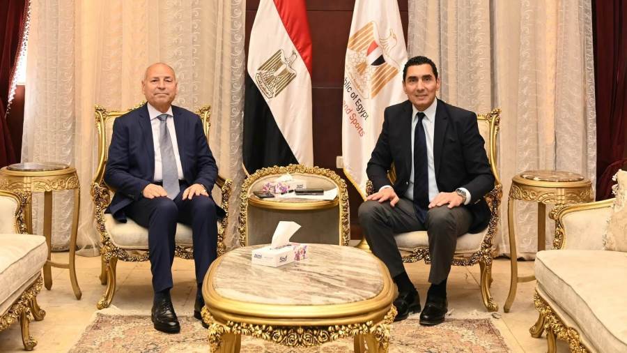 وزير الشباب والرياضة ومحافظ القاهرة يبحثان تعزيز التعاون المشترك وإطلاق فعاليات رياضية بالعاصمة