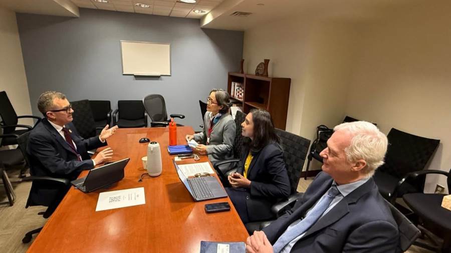 وزير التخطيط يعقد اجتماعًا مع مدير مجموعة بيانات التنمية بالبنك الدولي على هامش اجتماعات الربيع للبنك وصندوق النقد الدوليين