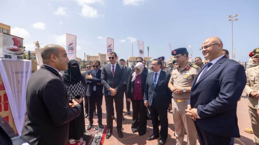صندوق تحيا مصر يطلق دكان الفرحة بجامعة الإسكندرية لتوزيع 41 ألف قطعة ملابس و1500 كرتونة من المواد الغذائية