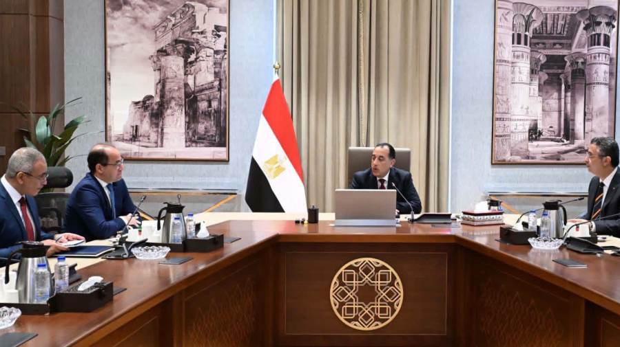 رئيس الوزراء يتابع إجراءات توفير مخزون مطمئن من السلع وجهود حوكمة منظومة الدعم