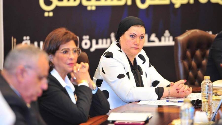 رئيسة المجلس القومي للطفولة والأمومة تشارك في الصالون السياسي الذي عقده حزب حماة الوطن لبحث مشكلات الأسرة المصرية