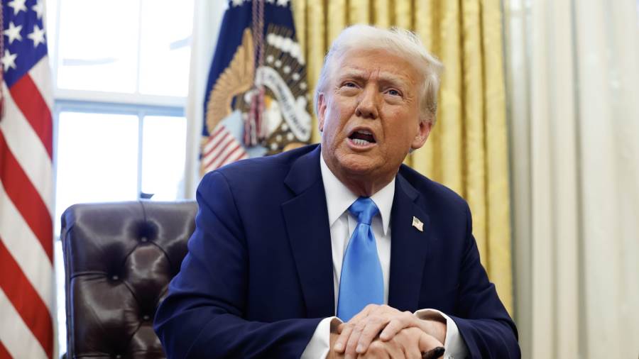 ترامب: سحقنا إيران بالأسلحة التقليدية ولن نستخدم سلاحا نوويا ولا نحتاجه