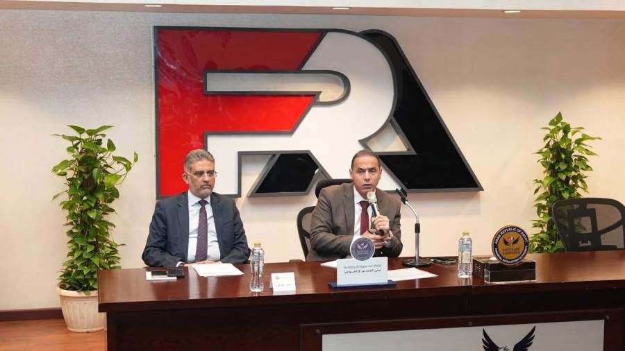 رئيس هيئة الرقابة المالية في اجتماعه بممثلي شركات إدارة برامج الرعاية الصحية: حريصون على تطوير نشاط التأمين الطبي