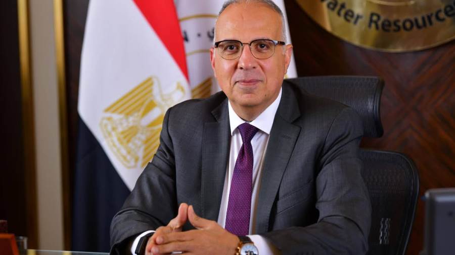 سويلم يتابع حالة منظومة الصرف الزراعي وأعمال وأنشطة هيئة الصرف