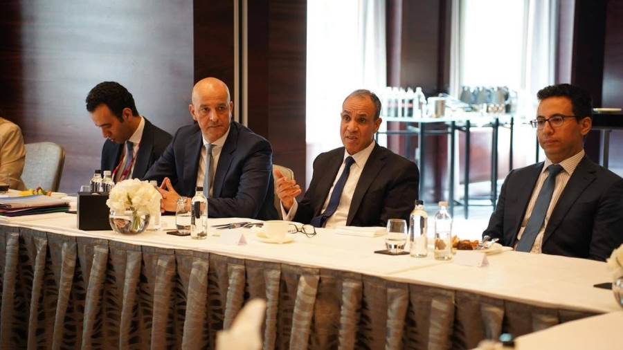 وزير الخارجية يؤكد حرص مصر على جذب الاستثمارات البريطانية خلال لقائه ممثلي الشركات وصناديق الاستثمار البريطانية في لندن