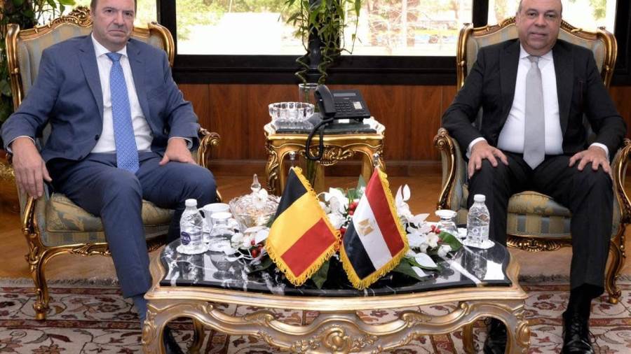 وزير الطيران المدني يبحث مع سفير بلجيكا لدى جمهورية مصر العربية فرص تعزيز الربط الجوي بين البلدين