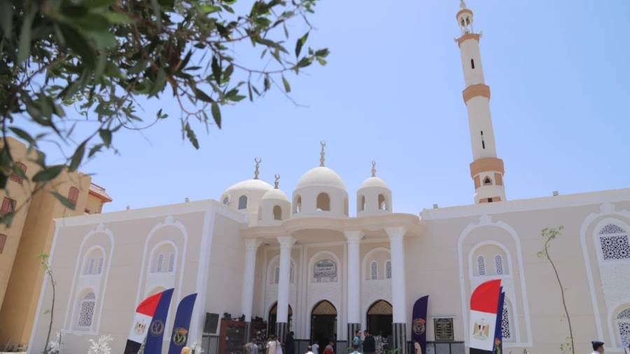 محافظ قنا يفتتح مسجد الشهيد المقدم أحمد عبد الفتاح جمعة بمدينة قنا الجديدة