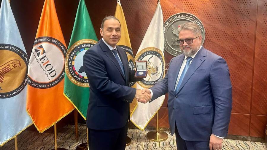 رئيس هيئة الرقابة المالية يبحث مع نائب محافظ البنك المركزي الروسي سبل التعاون في قطاع التأمين