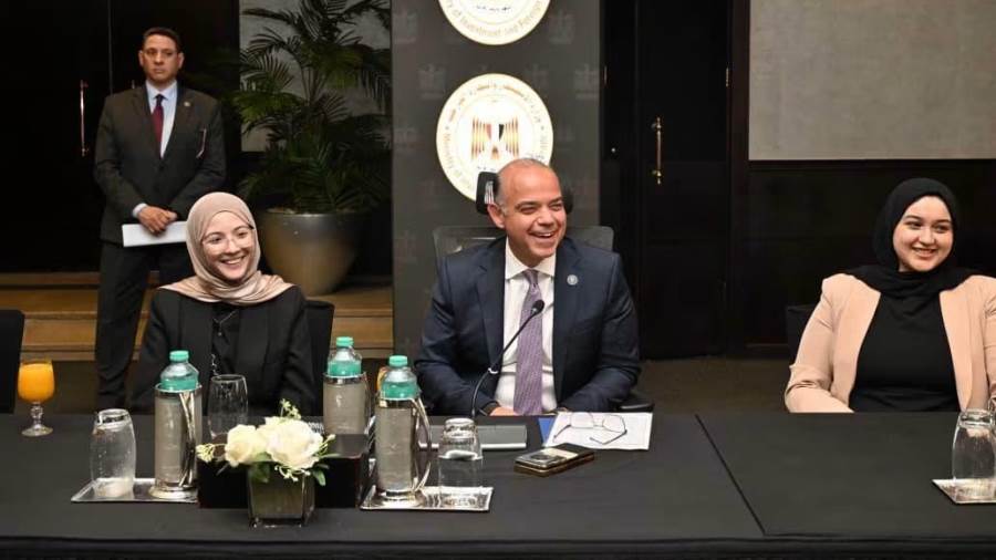 وزير الاستثمار في حوار مفتوح مع طلاب الجامعات حول الاستثمار والتجارة ومستقبل الاقتصاد المصري