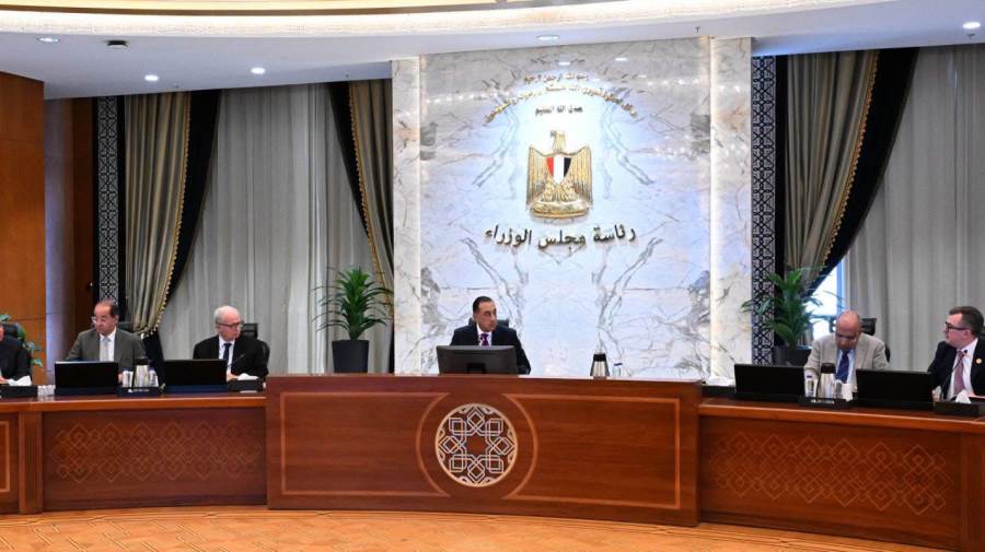 وزير الصحة يتسلم شحنة مساعدات طبية فرنسية جديدة دعماً للجرحى الفلسطينيين