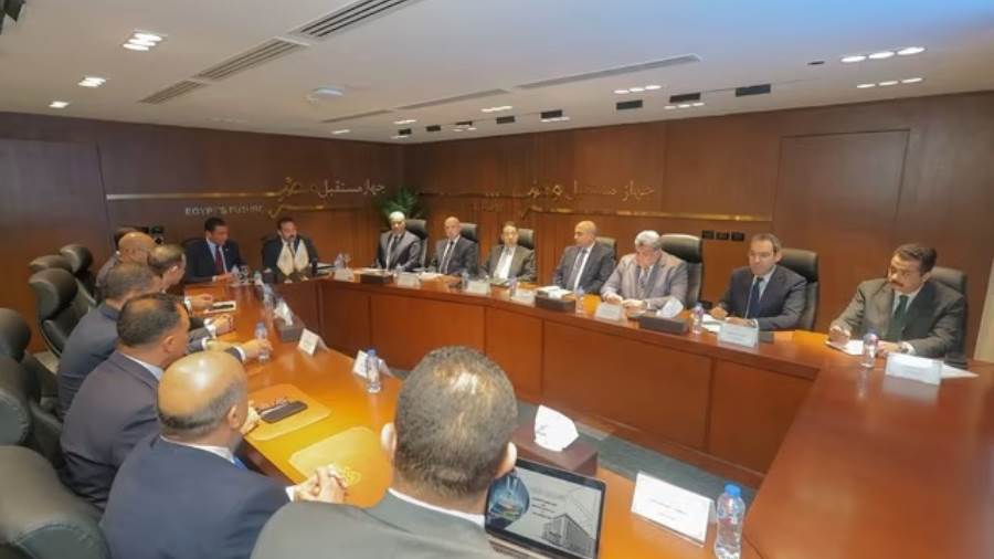 وزير الشباب والرياضة والمدير التنفيذي لجهاز مستقبل مصر  يبحثان تعزيز التكامل المؤسسي لتعظيم الاستفادة من الأصول ودعم المبادرات التنموية