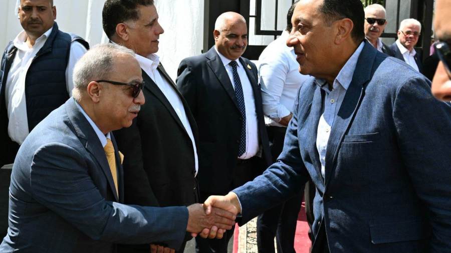 رئيس الوزراء يفتتح ويتفقد عددا من المشروعات الخدمية والتنموية بمحافظة الغربية
