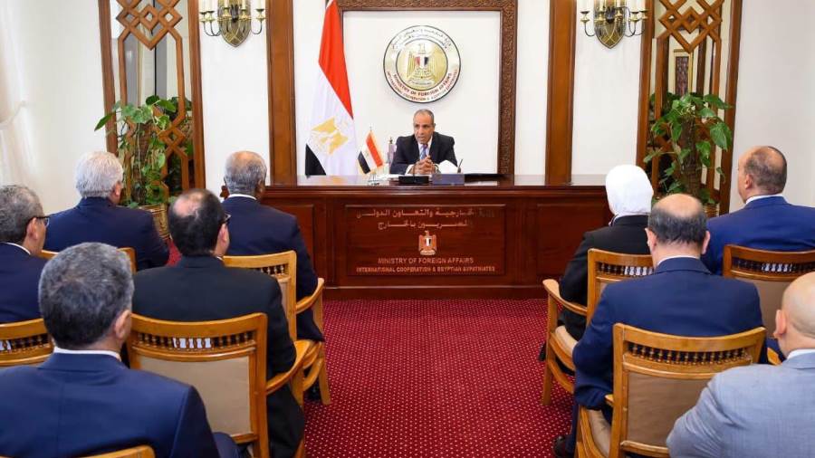 وزير الخارجية يلتقي رؤساء البعثات المصرية في الخارج