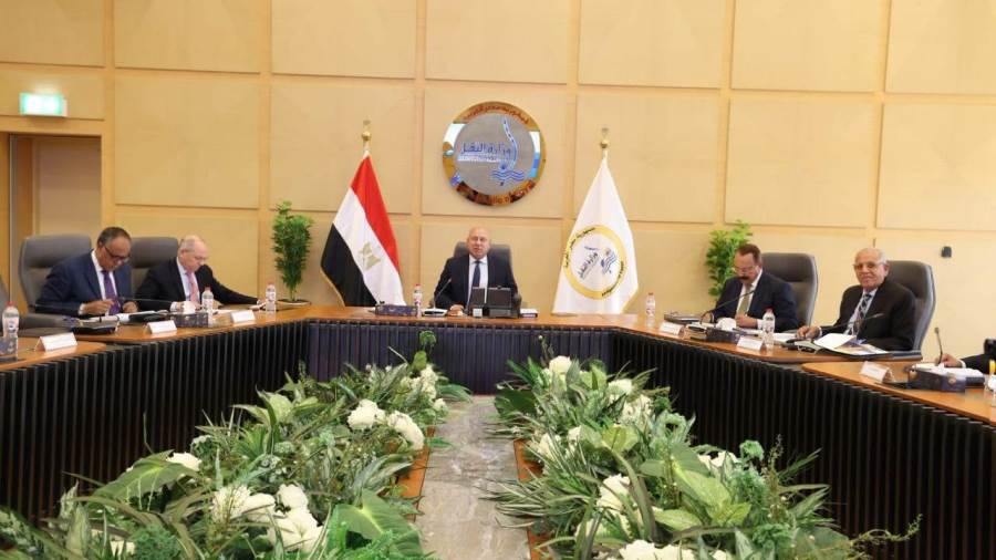 وزير النقل يترأس اجتماع الجمعية العامة العادية وغير العادية للشركة المصرية لناقلات البترول ويؤكد مواصلة تدعيم أسطولها