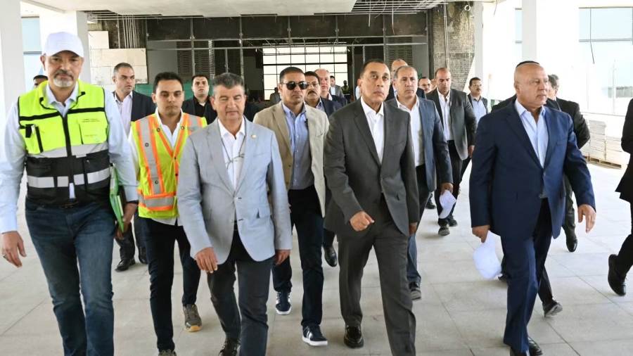 رئيس الوزراء يتفقد مشروع الخط الأول من شبكة القطار الكهربائي السريع «السخنة – العلمين – مطروح»