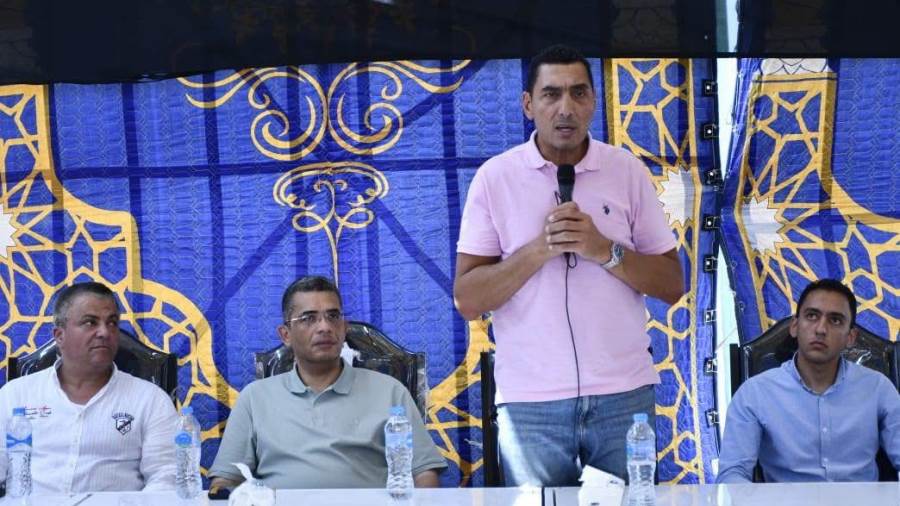وزير الشباب ومحافظ البحر الأحمر يلتقيان شيوخ القبائل وأعضاء مجلسي النواب والشيوخ بحلايب لبحث احتياجات الأهالي