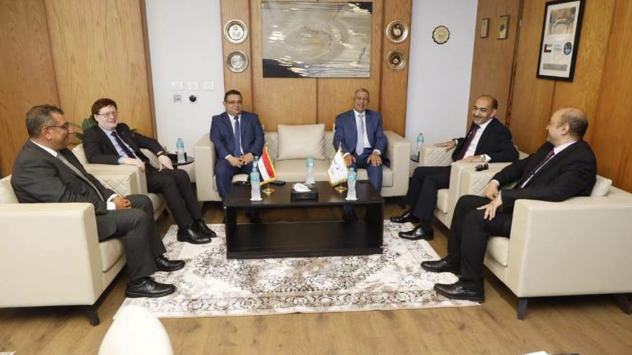 الرئيس التنفيذي لوكالة الفضاء المصرية يستقبل رئيس الأكاديمية العربية للعلوم والتكنولوجيا والنقل البحري - لبحث أوجه  التعاون المشترك