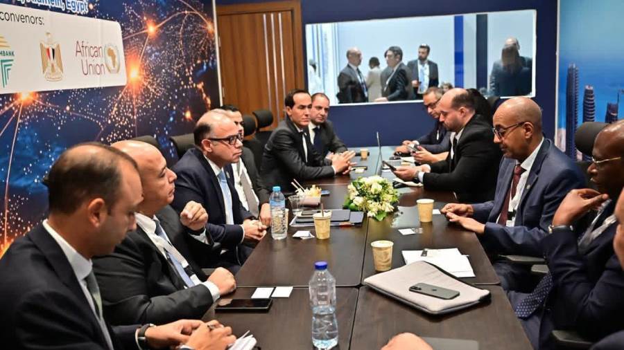 وزير الاستثمار والتجارة الخارجية يبحث مع رئيس مجموعة بنك التجارة والتنمية الأفريقي TDB لتعزيز التعاون في تمويل التجارة والاستثمار