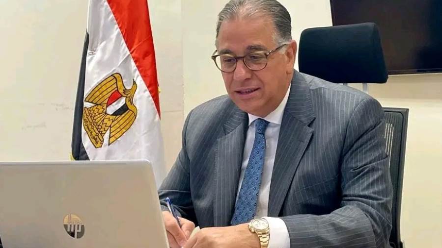 نائب وزير الخارجية يعقد اجتماعاً مع رؤساء البعثات المصرية في السعودية لمتابعة أوضاع الجالية