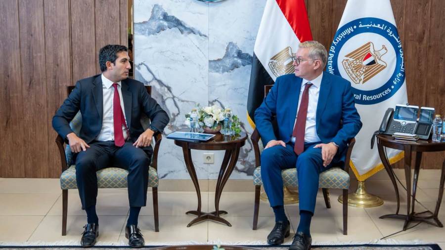 وزير البترول يبحث مع رئيس «فيرتيجلوب» إقامة مجمع للأسمدة الفوسفاتية بالعين السخنة