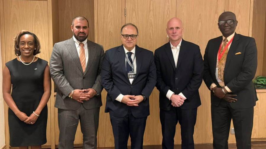 رئيس هيئة الدواء المصرية يبحث مع هيئة الغذاء والدواء الأمريكية تعزيز التعاون التنظيمي وتبادل الخبرات