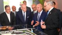 نائب رئيس مجلس الوزراء للتنمية الصناعية يضع حجر الأساس لمصنع ماك لوسائل النقل التابع لمجموعة المنصور للسيارات بمدينة السادس