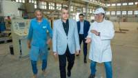 وزير الإنتاج الحربي يطمئن على سير العمل بشركة حلوان للصناعات غير الحديدية (مصنع 63 الحربي)