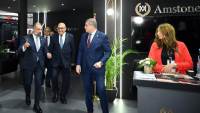 رئيس الهيئة العربية للتصنيع يتفقد جناح شركة أميستون إنترناشيونال جروب كبرى الشركات المصرية