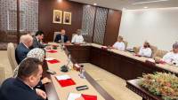 وزير الصناعة يبحث مع رئيس هيئة المناطق الاقتصادية ورئيس جهاز الاستثمار العماني سبل التعاون