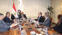 وزير قطاع الأعمال العام يبحث مع شركة إسبانية سبل التعاون في مشروعات بيئية مستدامة بالشركات التابعة